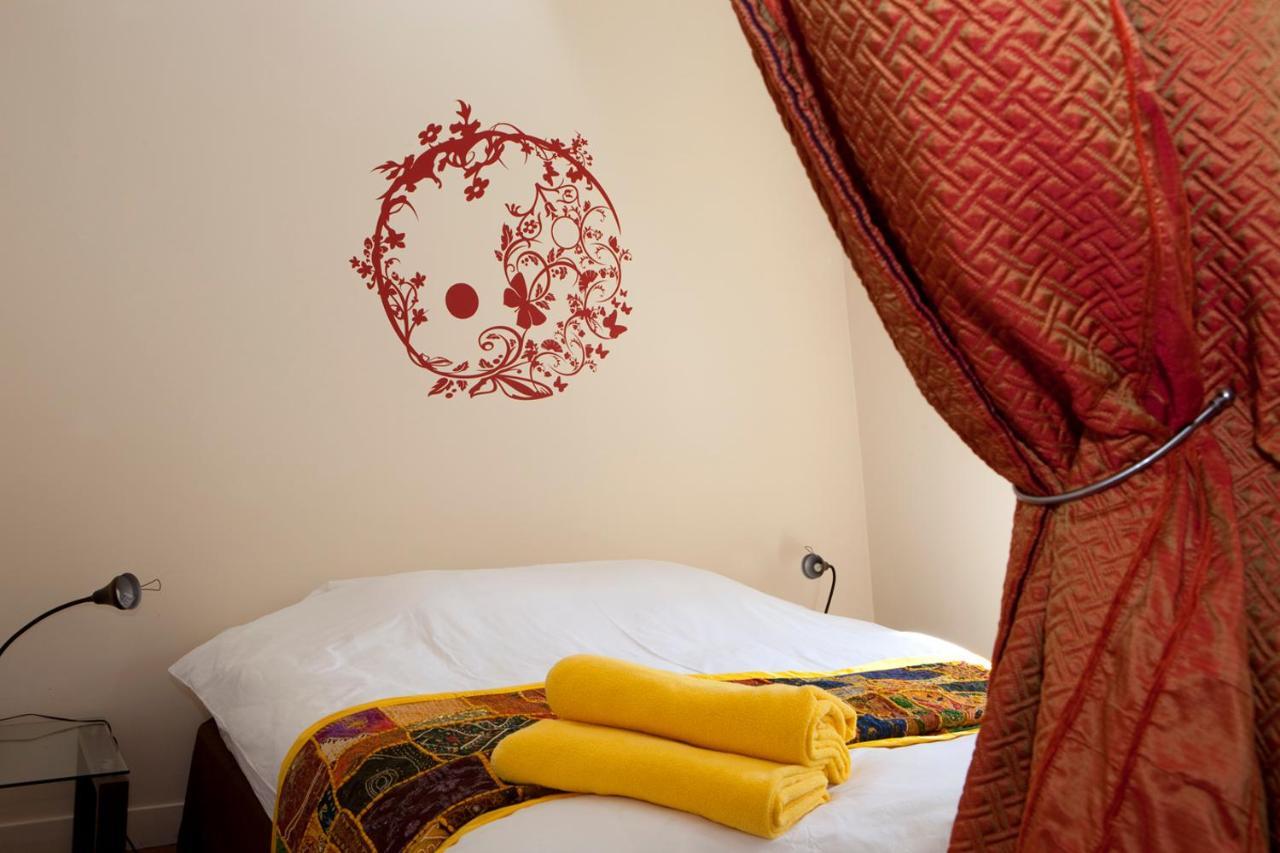 52 Clichy Bed & Breakfast - Chambre D'Hotes Bed & Breakfast Paris Exterior photo