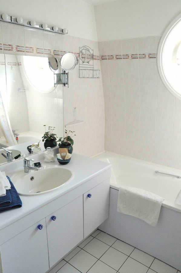 52 Clichy Bed & Breakfast - Chambre D'Hotes Paris Exterior photo