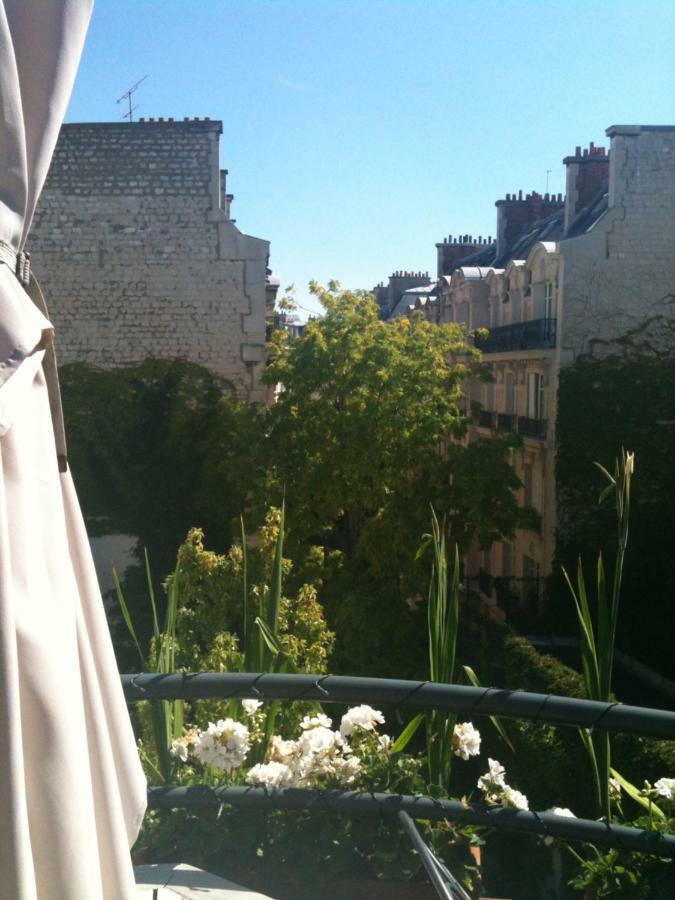 52 Clichy Bed & Breakfast - Chambre D'Hotes Bed & Breakfast Paris Exterior photo